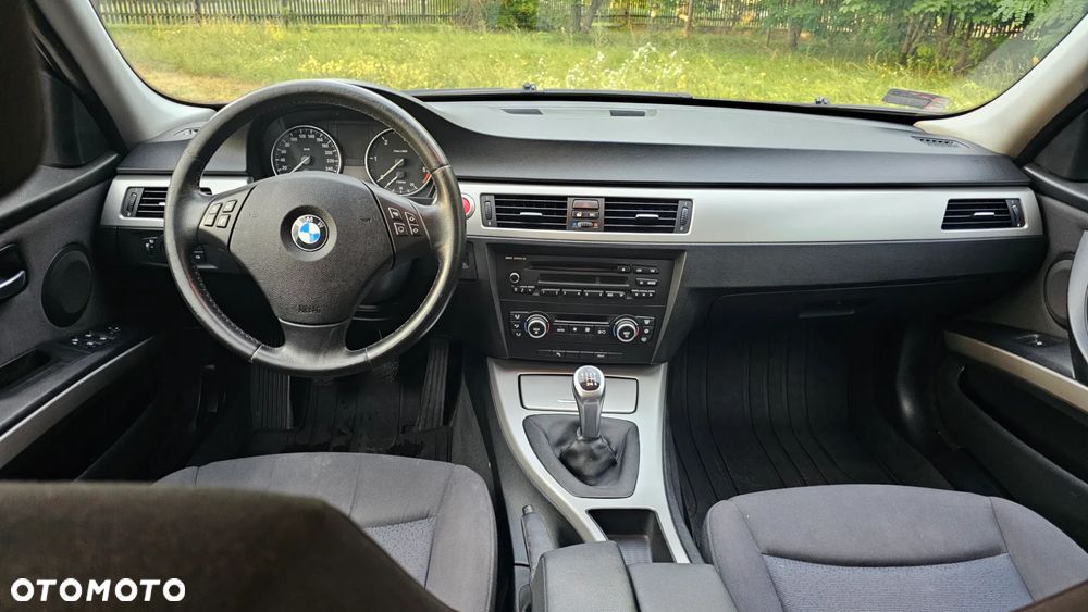 BMW Seria 3 320d - 12