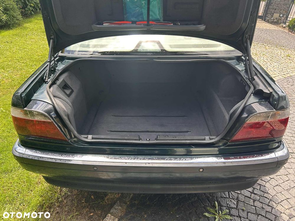 BMW Seria 7 750iL - 4