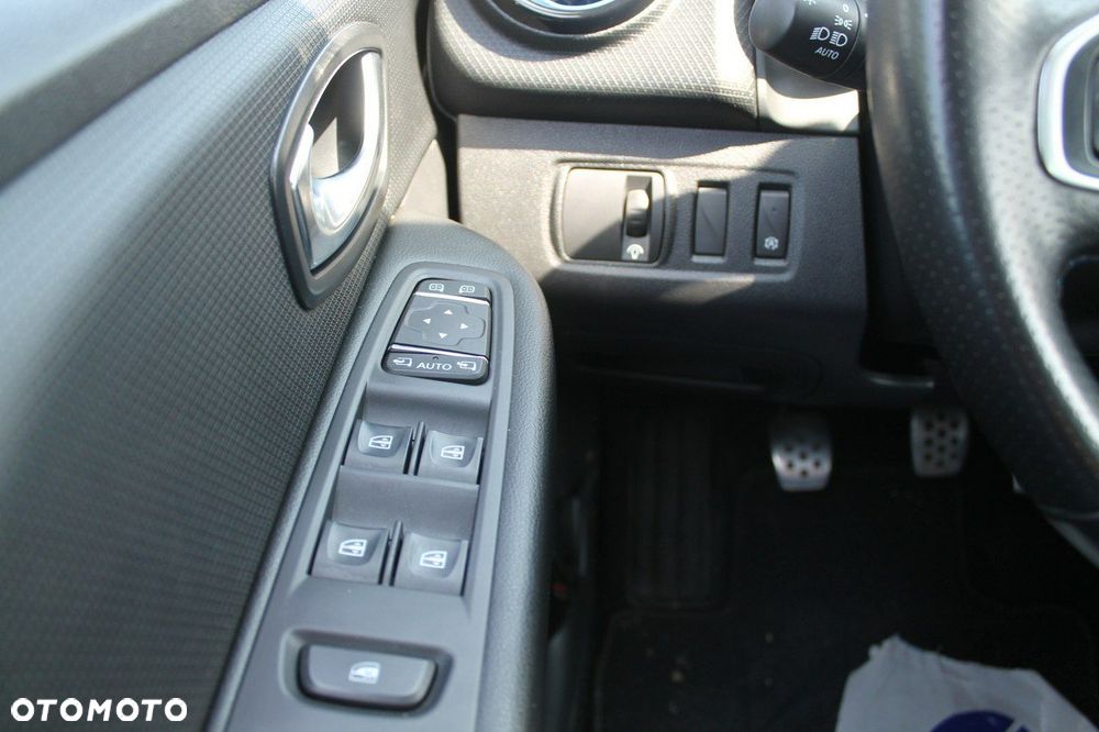 Renault Clio - 19