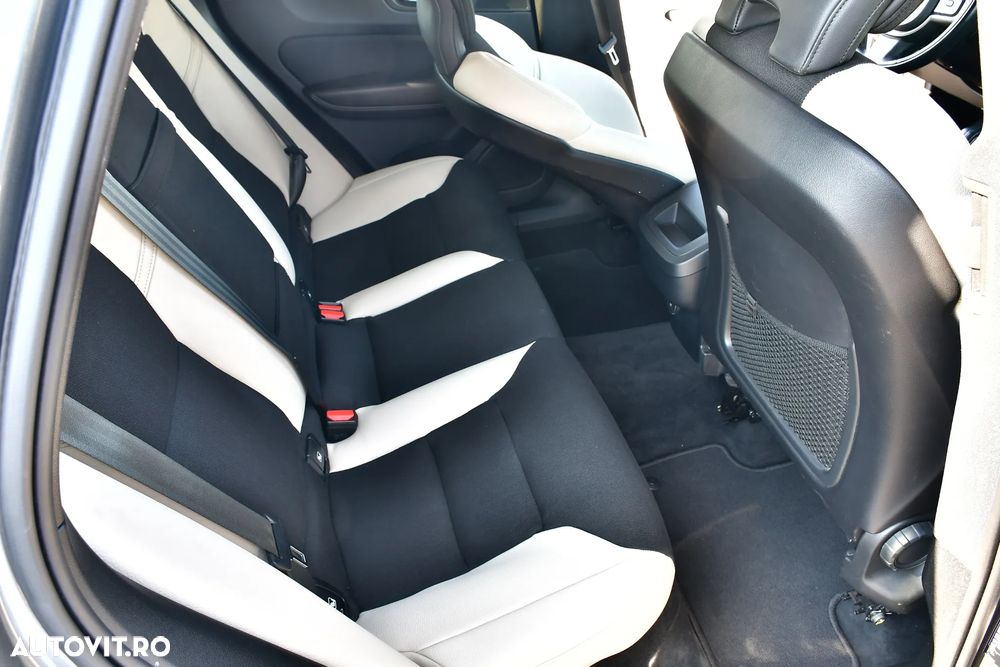 Volvo XC 60 B4 D AWD Geartronic Momentum Pro - 20