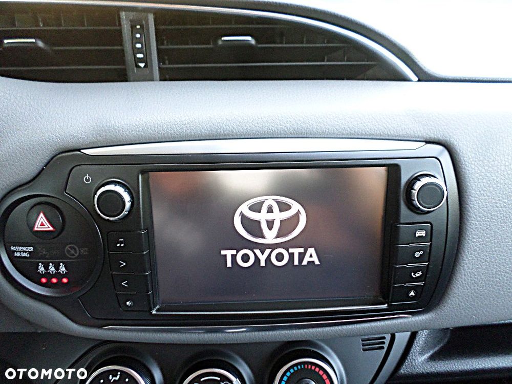 Toyota Yaris 1.33 Selection Platinum - 12
