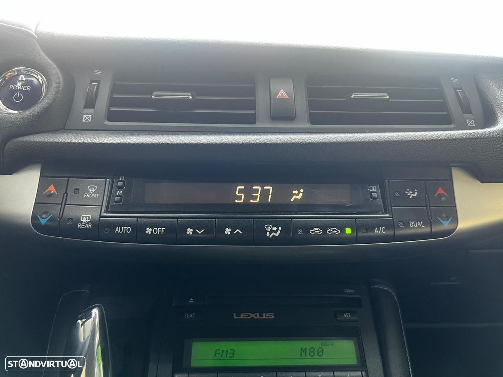 Lexus CT 200h Luxury - 31