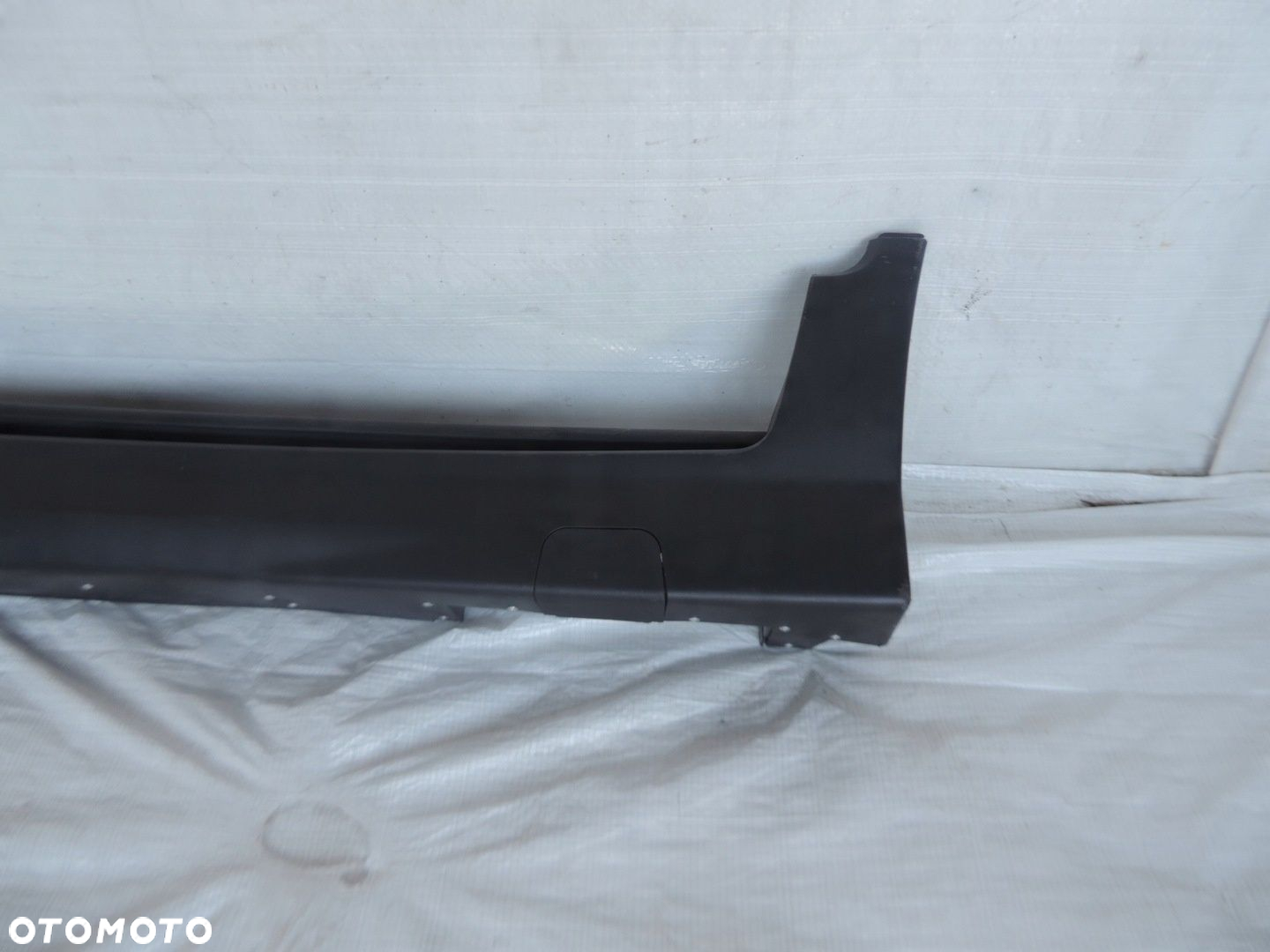 LISTWA PROGOWA PRAWA BUICK ENCORE - 4