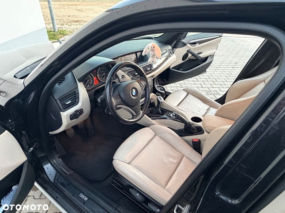 BMW X1 xDrive18d - 34