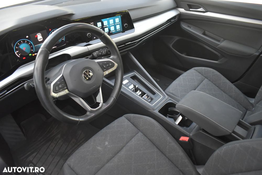 Volkswagen Golf 1.0 eTSI DSG MHEV Life - 7