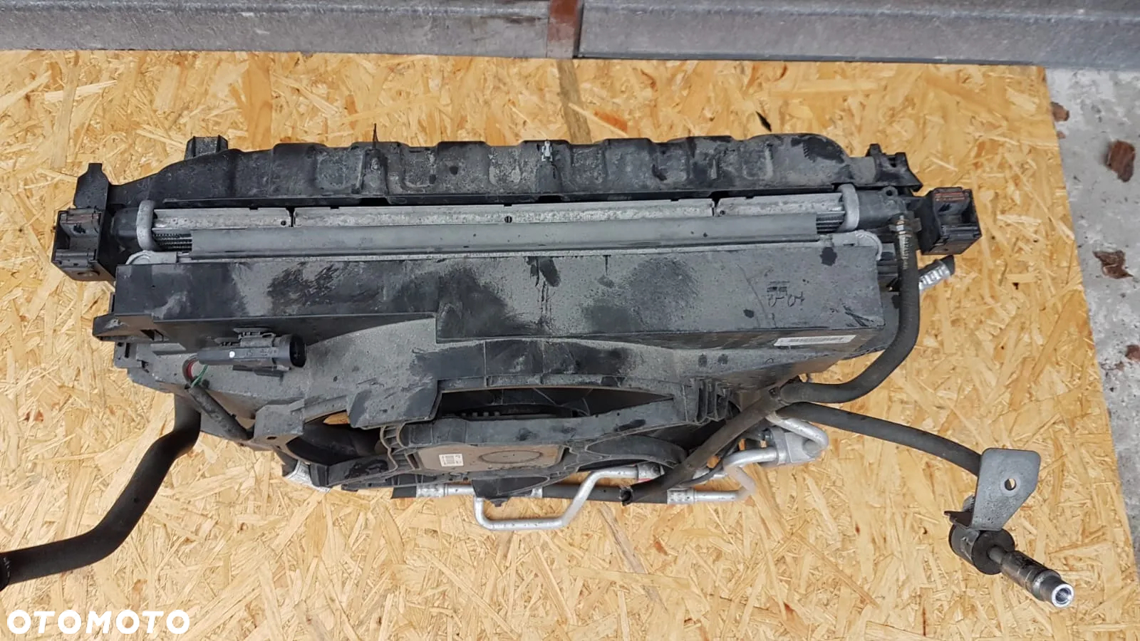 PAS PRZEDNI KOMPLET CHŁODNIC RENAULT ZOE 214819480R - 5