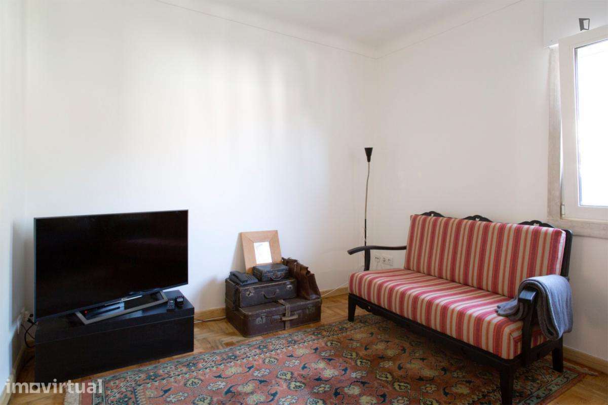 Quarto - localizado em Benfica Lisbon - Grande imagem: 5/18