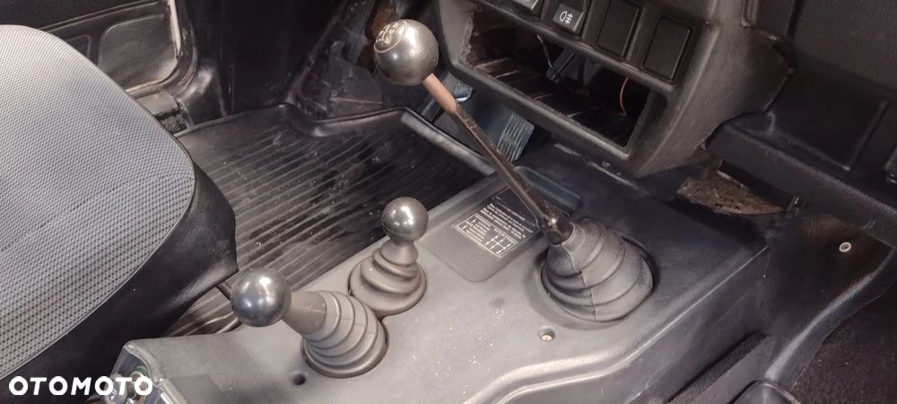 Lada Niva 1.7i - 10