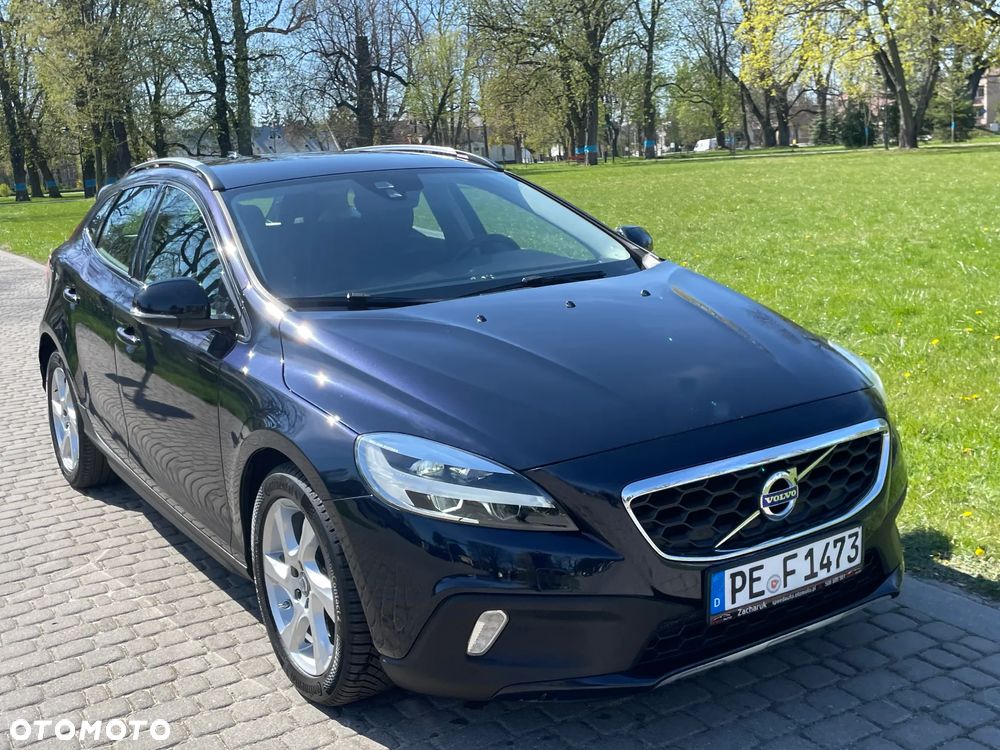 Volvo V40 Cross Country T3 Momentum - 1