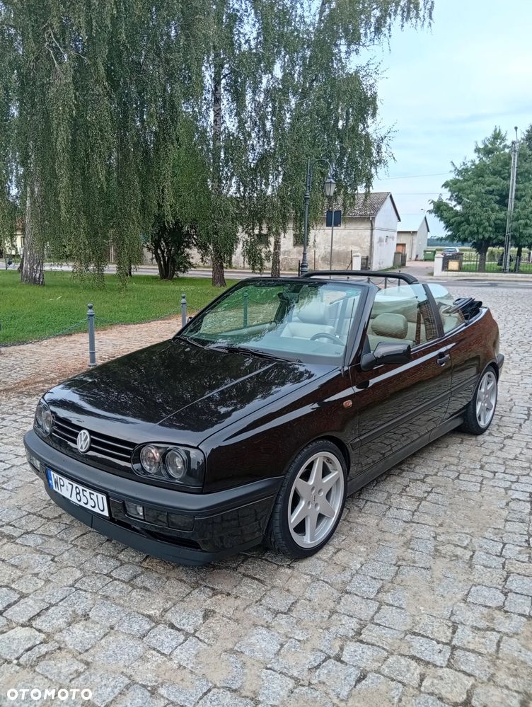 Volkswagen Golf Cabrio 1.8 - 5