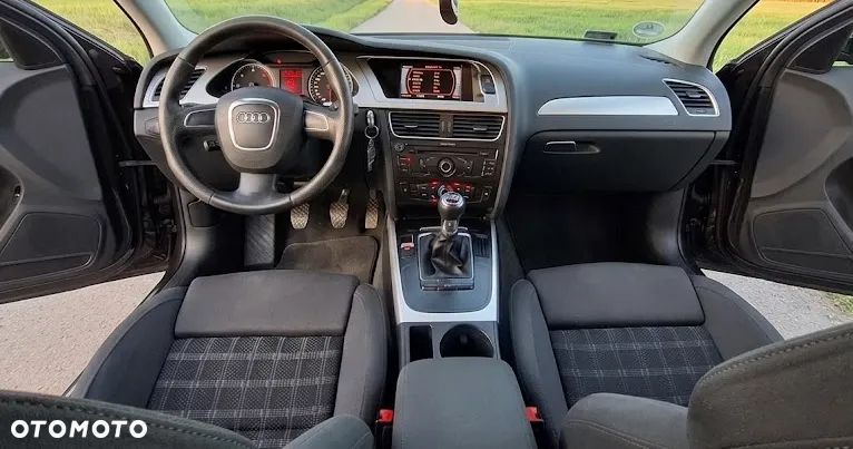 Audi A4 Avant 2.0 TDI DPF Ambiente - 7
