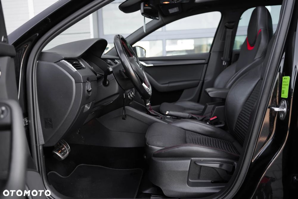 Skoda Octavia 2.0 TDI RS DSG - 18