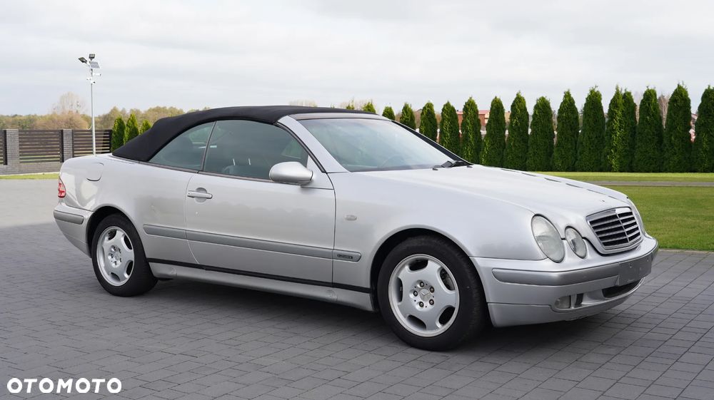 Mercedes-Benz CLK - 6