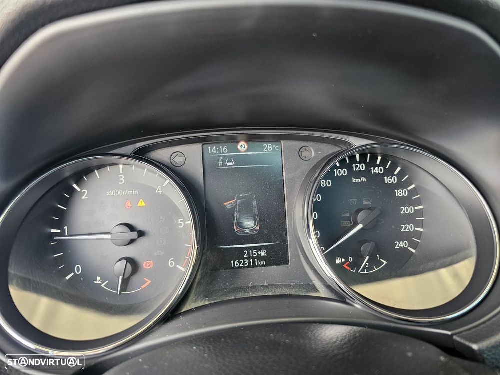 Nissan Qashqai 1.5 dCi Tekna - 32