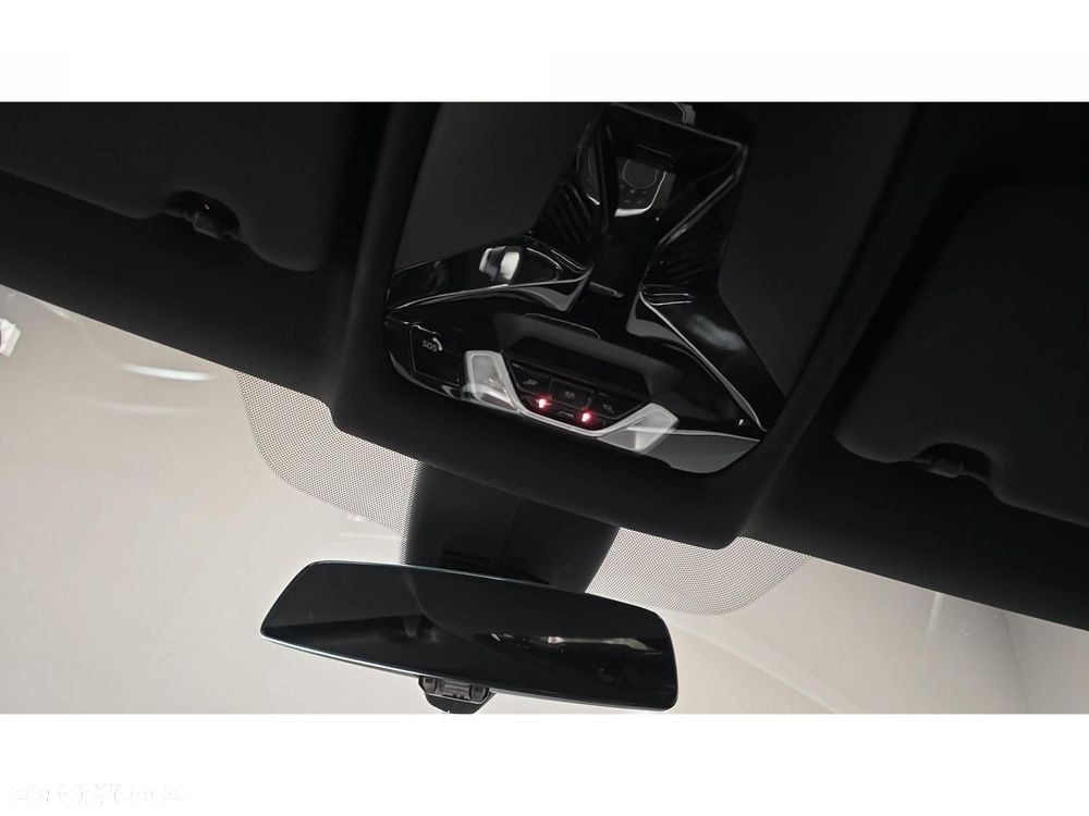 BMW Seria 2 218i M Sport - 31