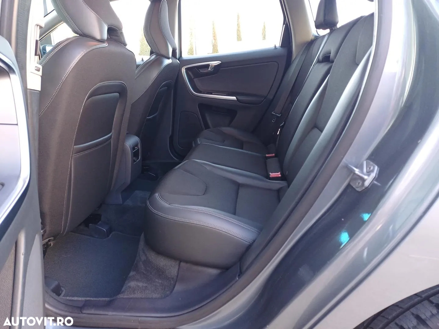 Volvo XC 60 D4 AWD Geartronic Kinetic - 15