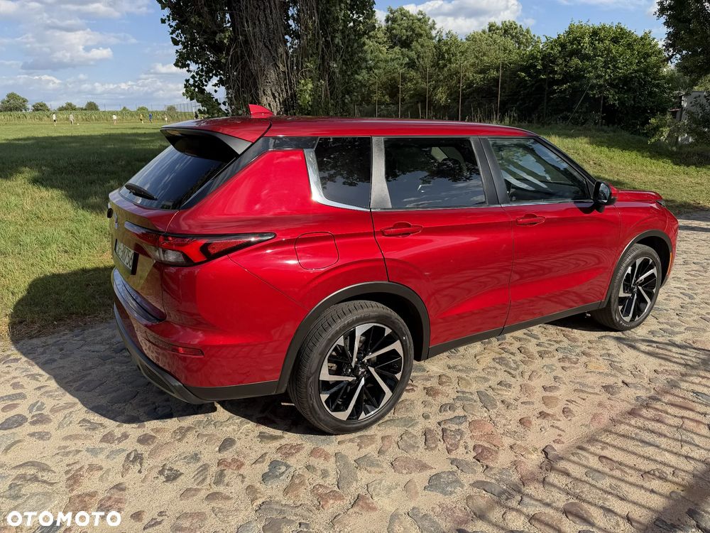 Mitsubishi Outlander - 8