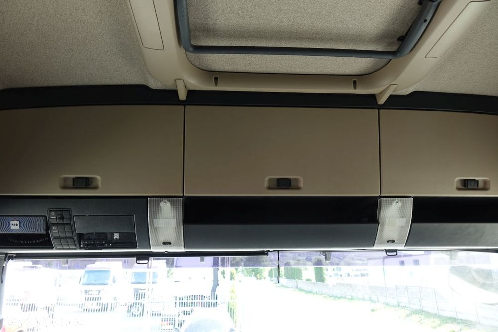 MAN TGX 18.500 EURO 6 4X2 LLS-U XLX / MEGA / AUTOMAT / RETARDER / 2 ZBIORNIKI / LODÓWKA - 22