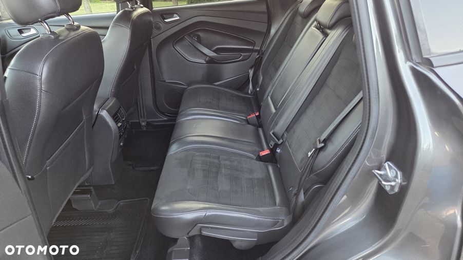 Ford Kuga 2.0 TDCi 4x4 ST-Line - 24