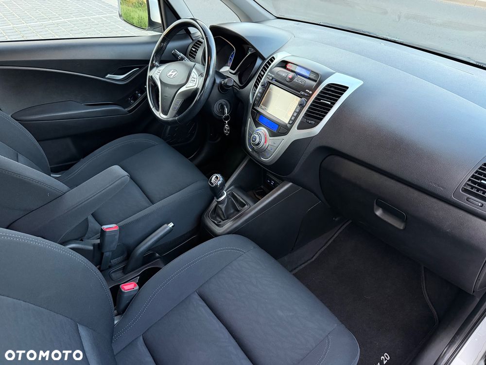 Hyundai ix20 1.6 CRDi blue YES Gold - 9
