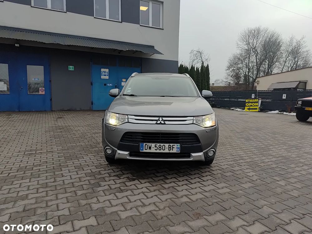 Mitsubishi Outlander 2.2 DI-D 4WD Plus - 15