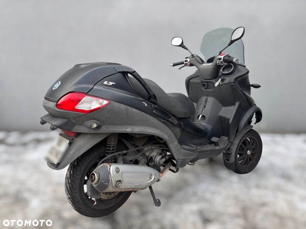 Piaggio MP-3 - 6