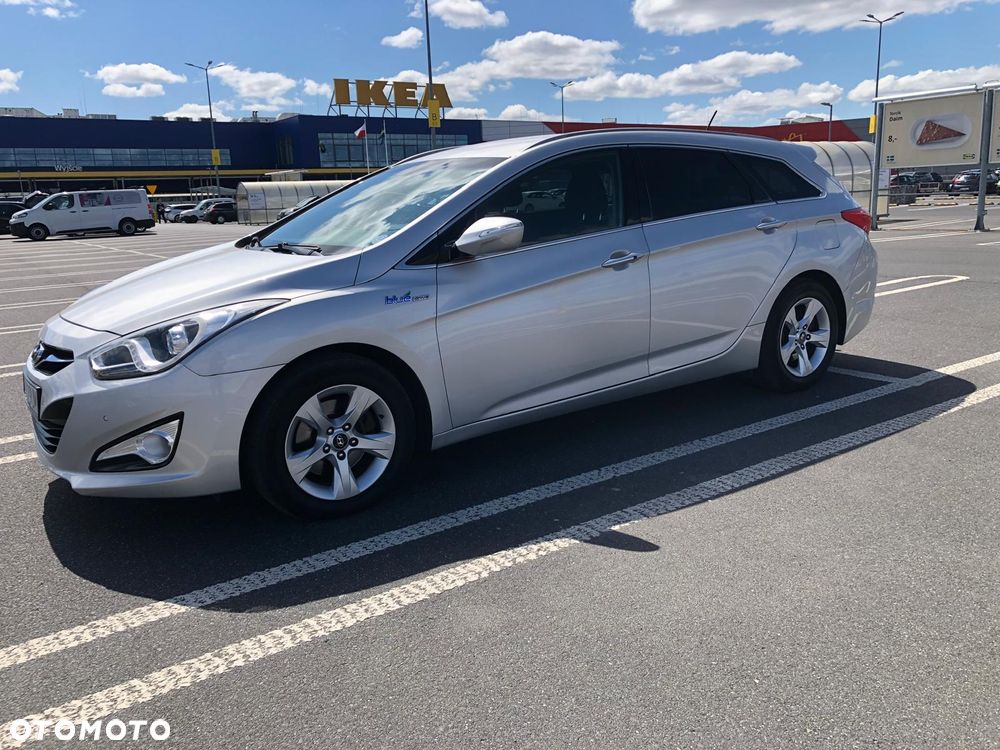 Hyundai i40 Kombi blue 1.6 Trend - 3