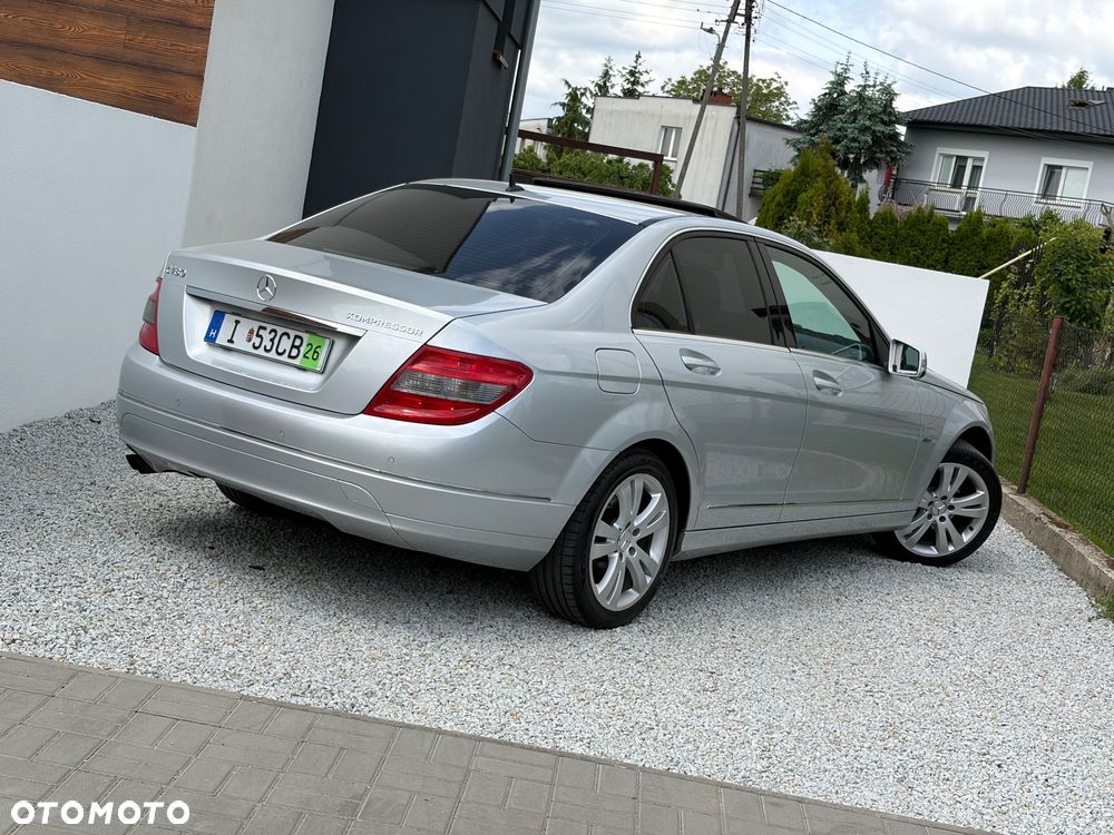 Mercedes-Benz Klasa C 180 (BlueEFFICIENCY) Avantgarde - 13