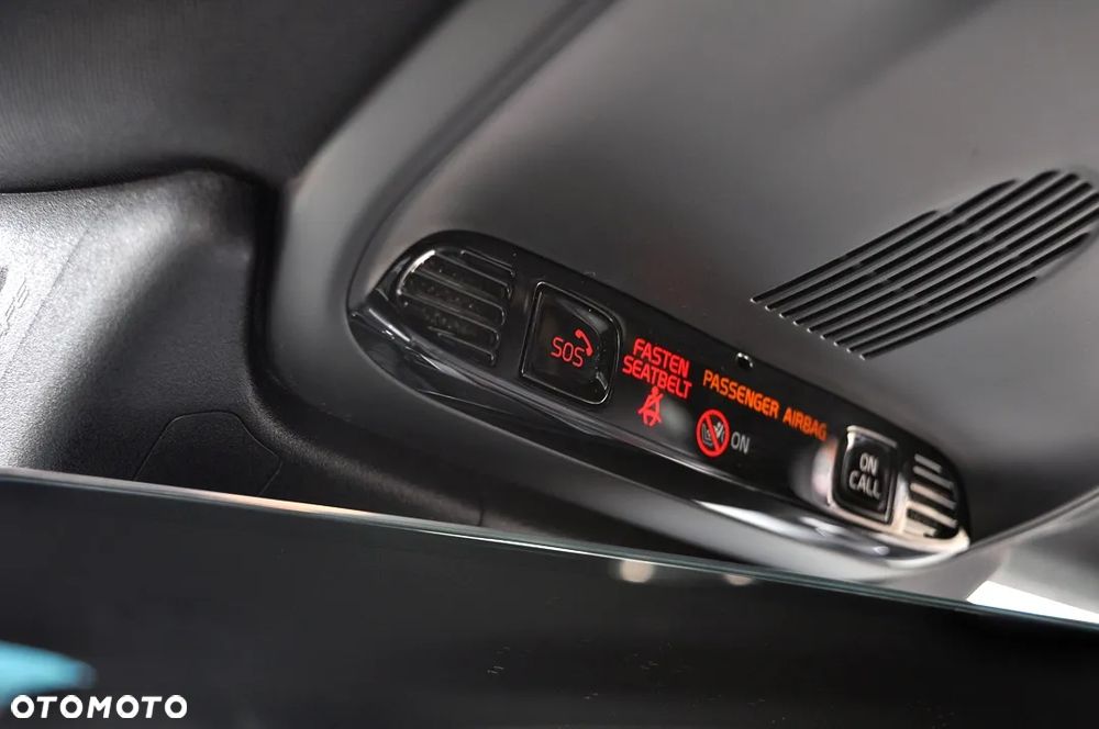 Volvo XC 60 B5 B R-Design - 25