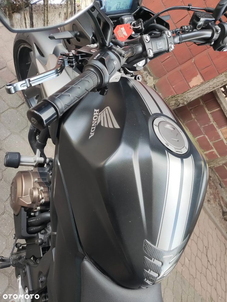 Honda CB - 21