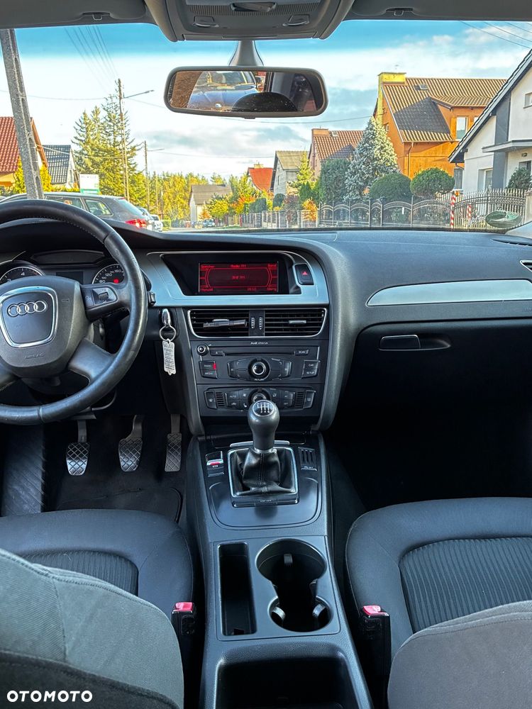 Audi A4 Avant - 10