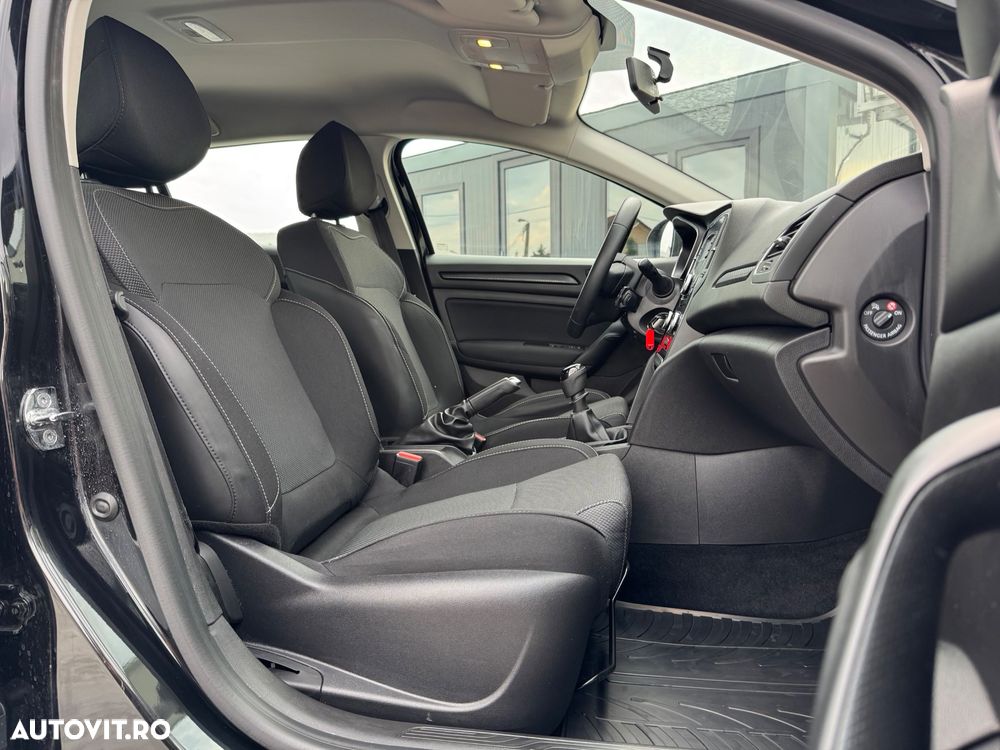 Renault Megane TCe GPF Life - 16