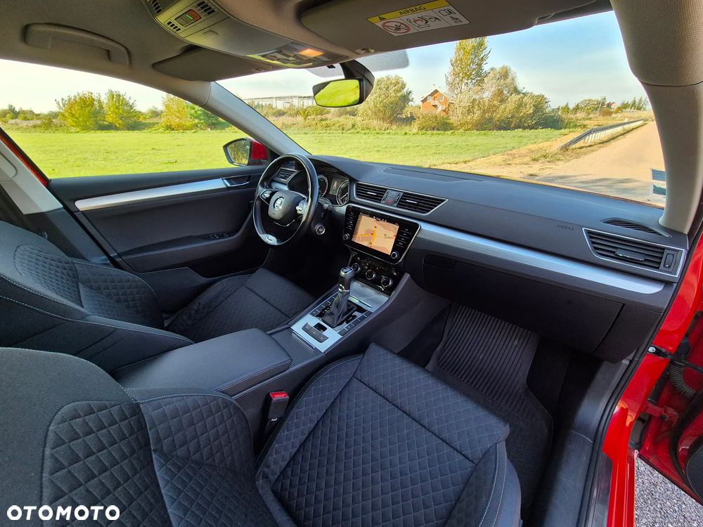 Skoda Superb Combi 2.0 TDI DSG Ambition - 28