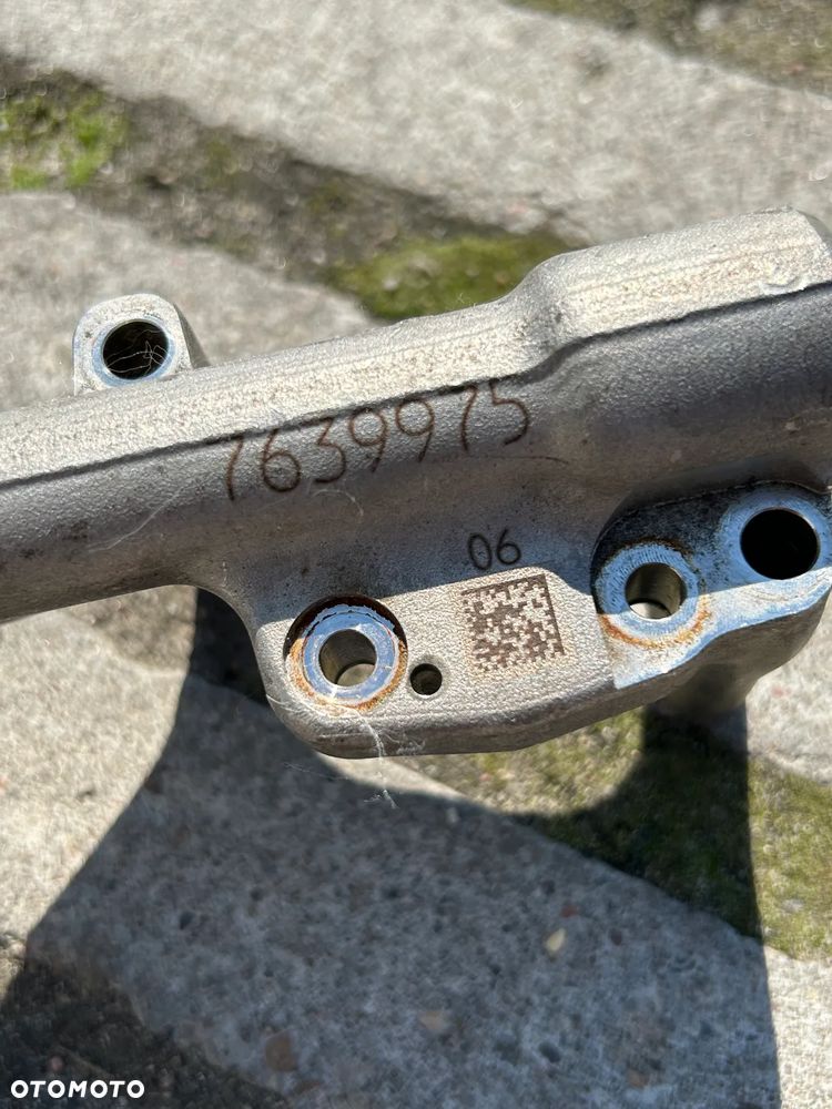BMW F20 F30 LISTWA WTRYSKOWA 7639975 - 2