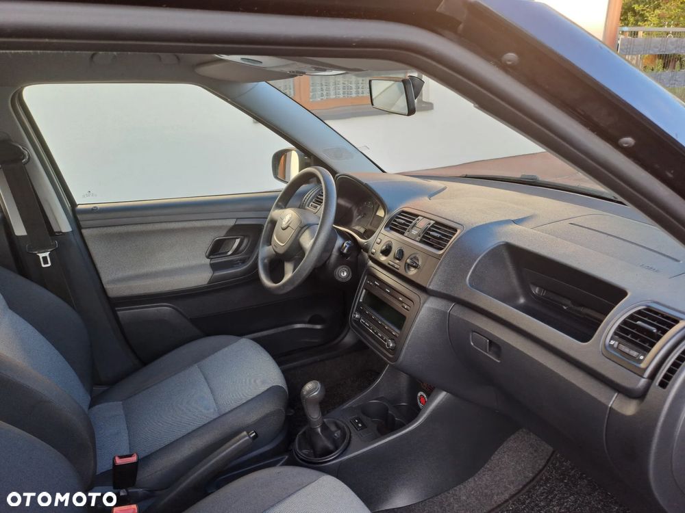 Skoda Fabia 1.2 HTP Active - 14