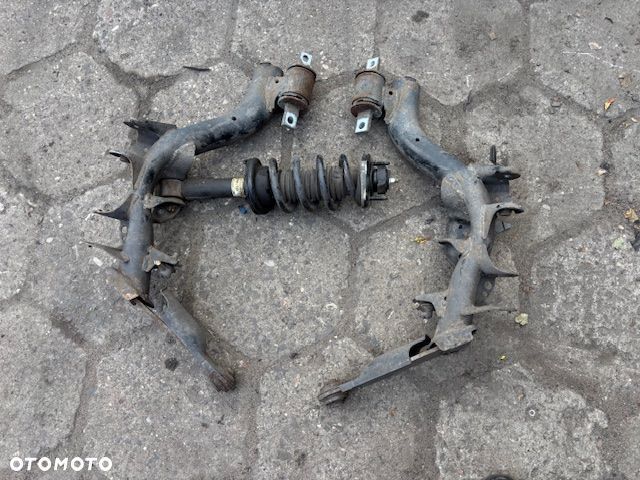 HONDA CR-V IV 13-17r WAHACZ LEWY TYŁ - 1