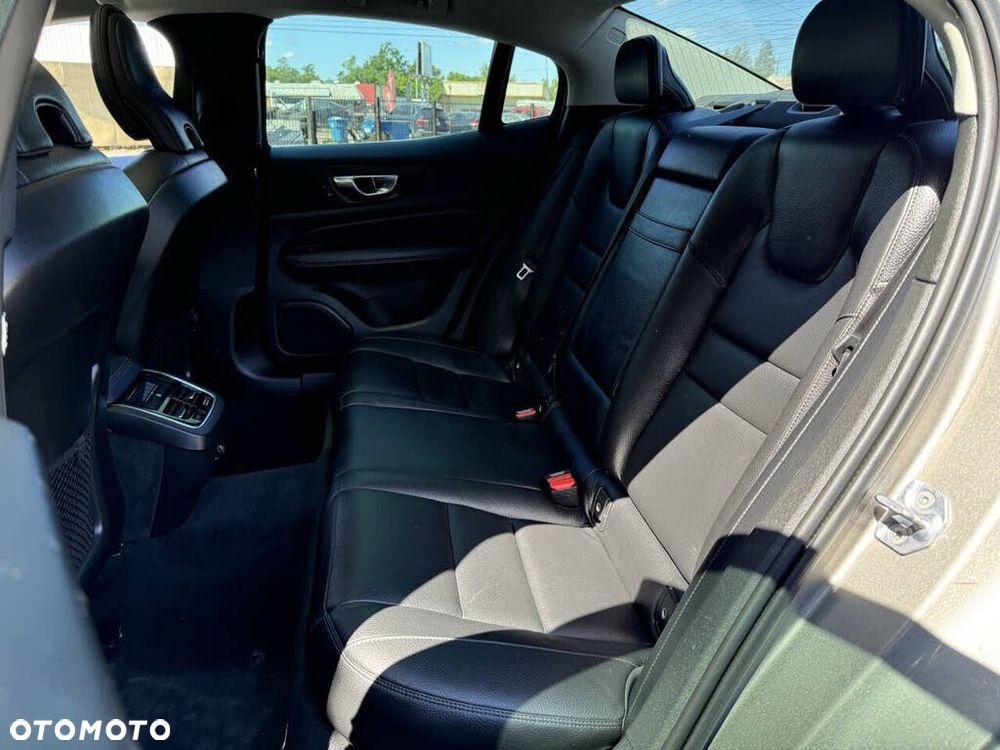 Volvo S60 T6 AWD Geartronic RDesign - 18