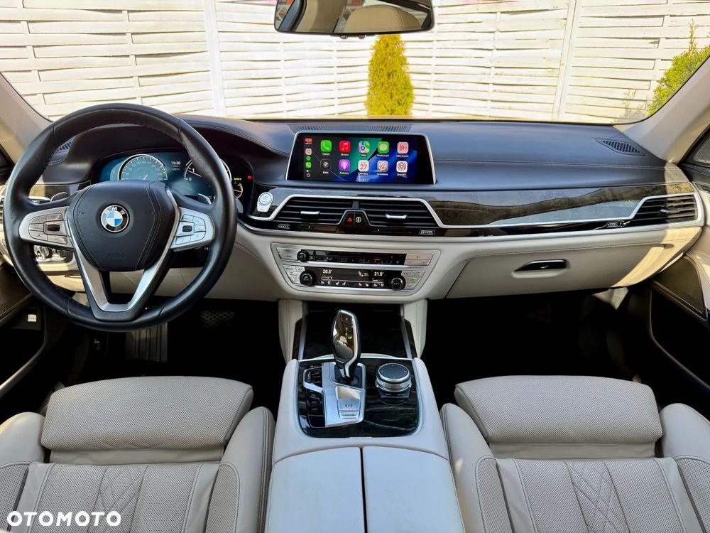 BMW Seria 7 750i xDrive Edition Exclusive - 9
