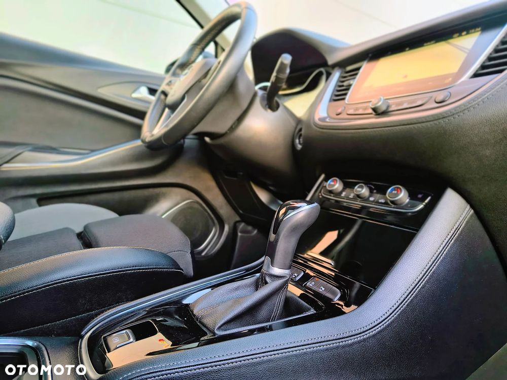 Opel Grandland X 1.2 Start/Stop Automatik Business INNOVATION - 17