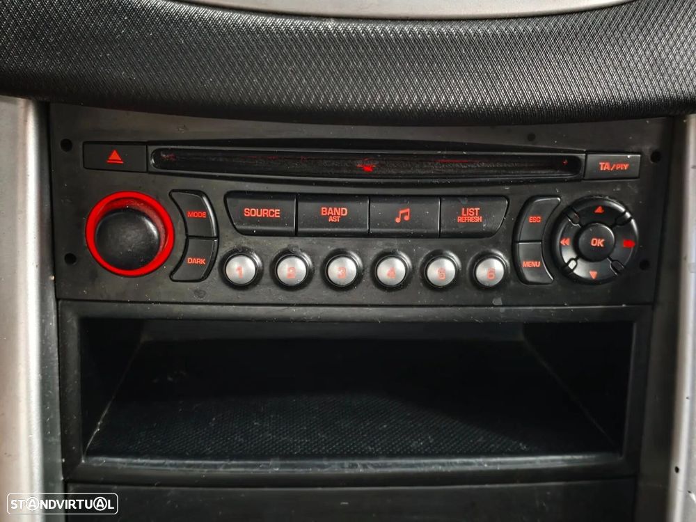 Peugeot 207 1.4 HDi Urban - 10