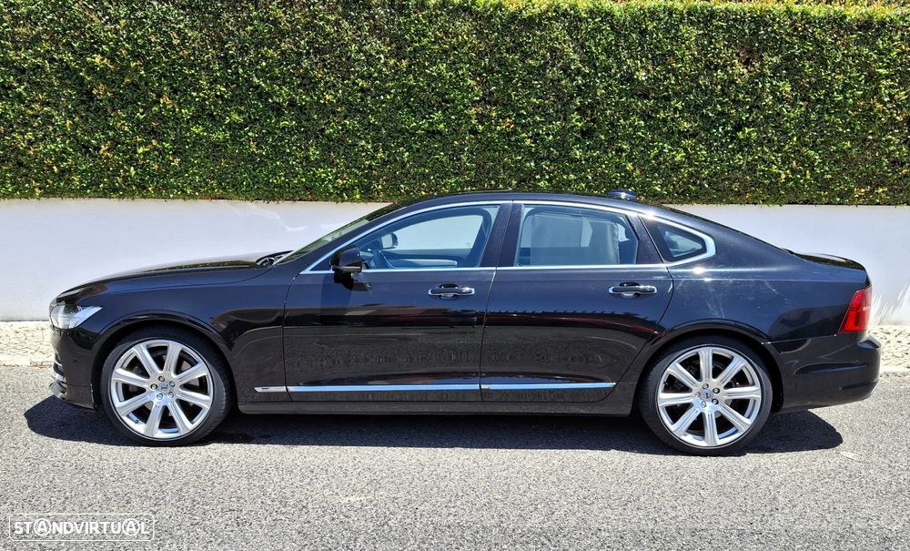 Volvo S90 D5 AWD Geartronic Momentum Pro - 4