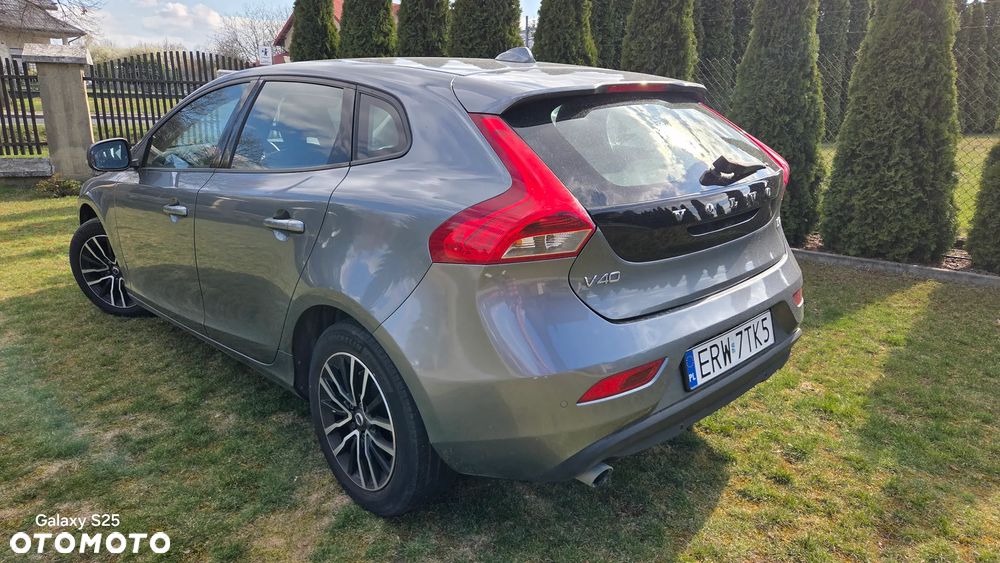 Volvo V40 D2 - 4