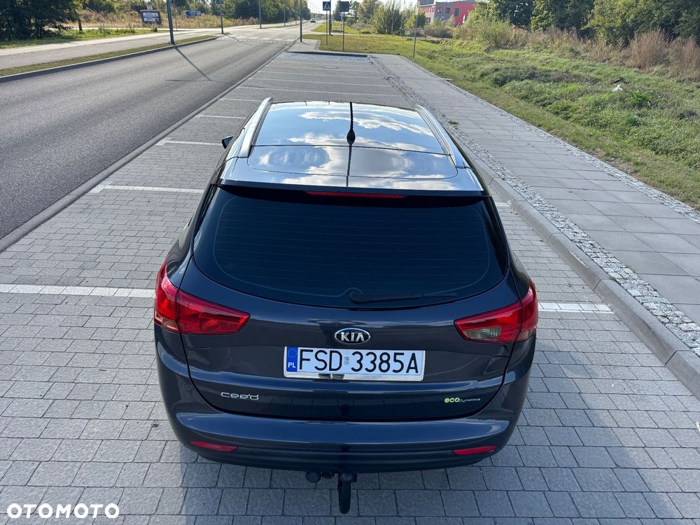 Kia Ceed 1.6 CRDi 128 Dream-Team Edition - 5