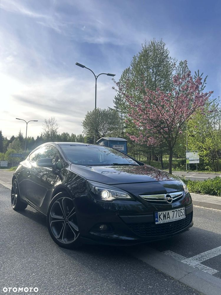 Opel Astra 1.6 Turbo Edition - 1