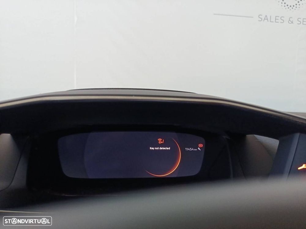 Peugeot 2008 1.2 PureTech GT EAT8 - 13
