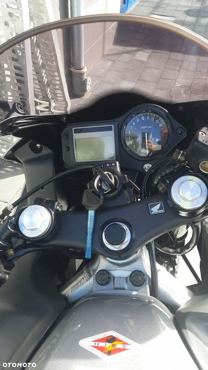 Honda CBR - 7