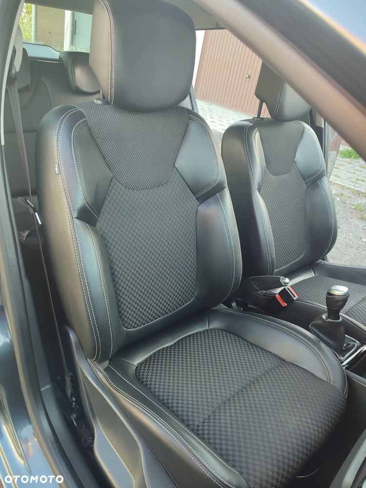 Renault Clio (Energy) TCe 90 Start & Stop LIMITED - 23