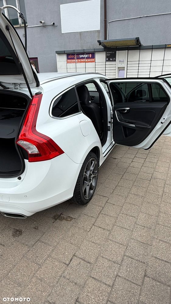 Volvo V60 D4 Drive-E Ocean Race - 17