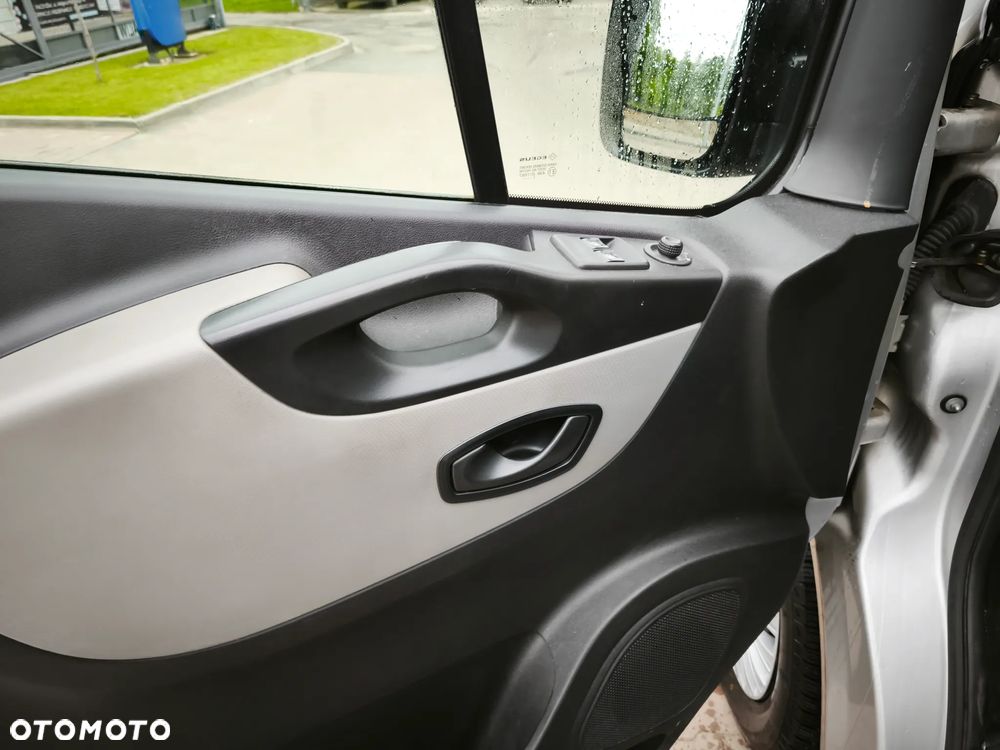 Renault Trafic ENERGY Grand Combi Authentique - 11