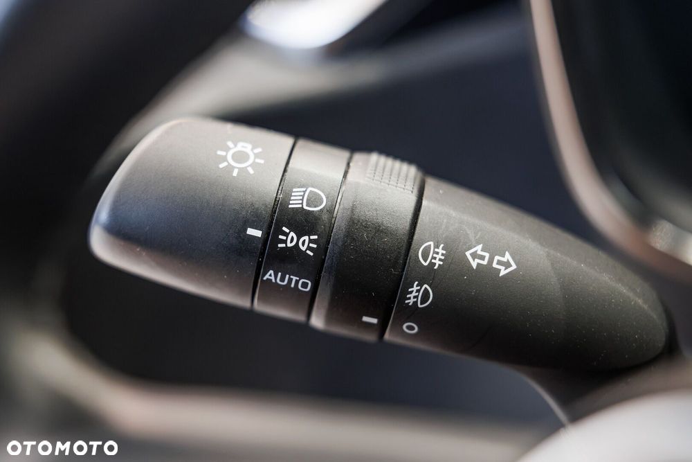 Toyota Corolla 1.8 Hybrid Comfort - 41